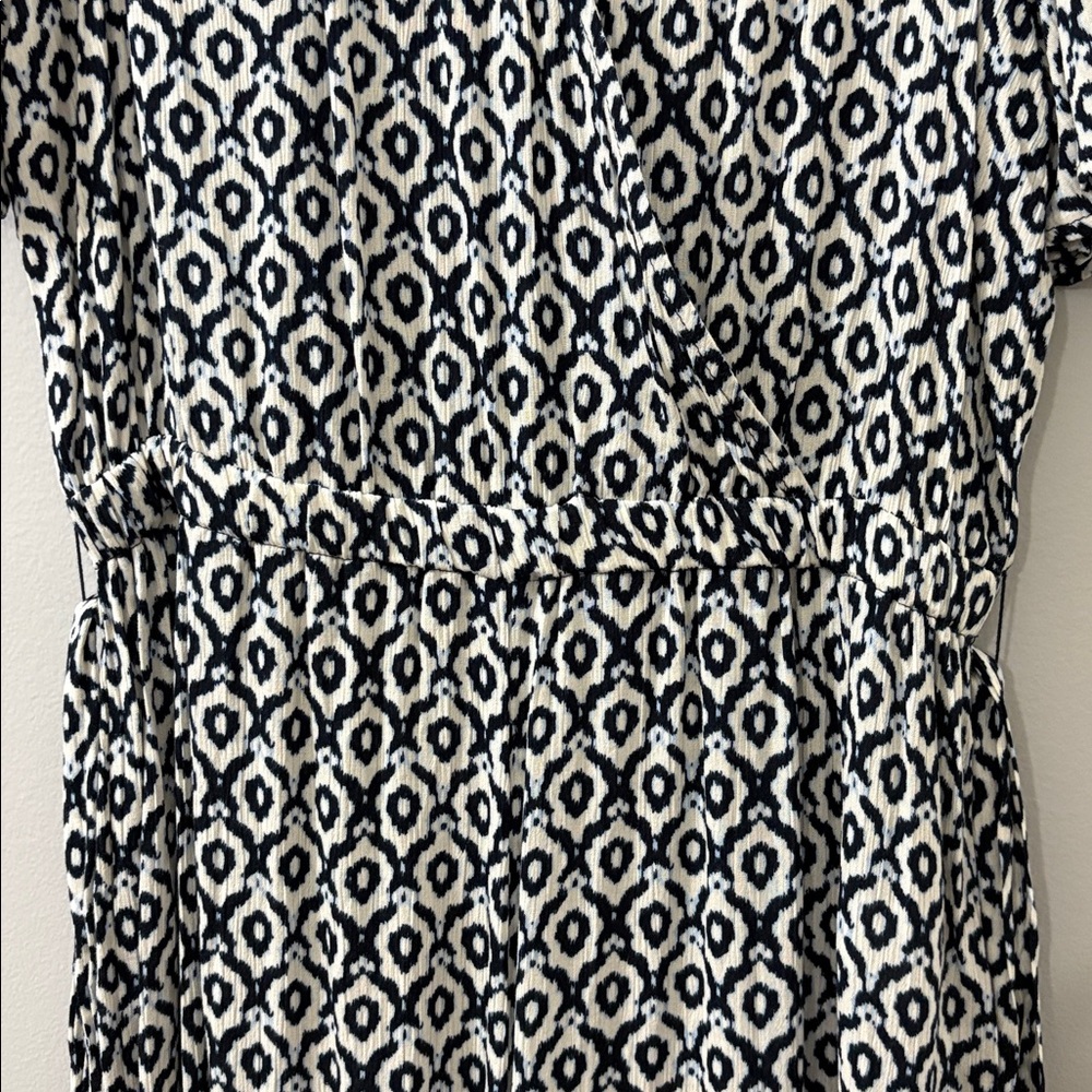 ICHI Women's Navy and White Patterned Jumpsuit with tie waist size S NWT - Picture 9 of 11